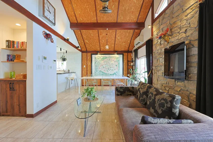 Opened in September 2024, 2 minutes walk from Yada Station, Southern European style design, 3 bedrooms, free parking, can accommodate up to 7 guests - Image 1