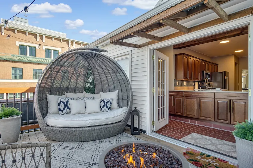 Rooftop Fire Pit | Walkable Downtown | 2,280 sqft - Image 1