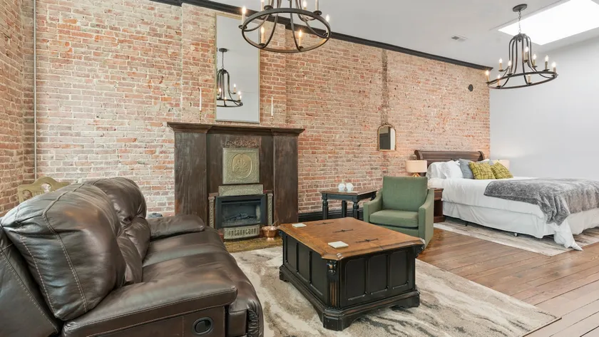 Vivian Irene Suite - Image 1