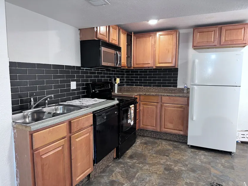 Convenient Walkout Basement Aparment - Image 1
