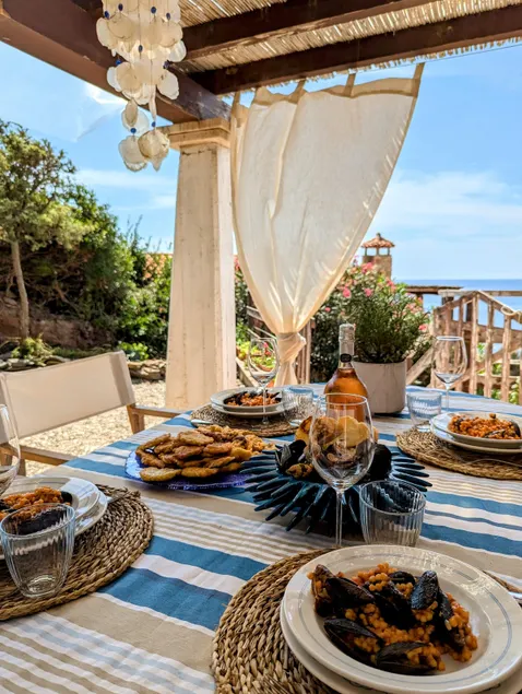 Exclusive House 50 meters from the sea - Image 1