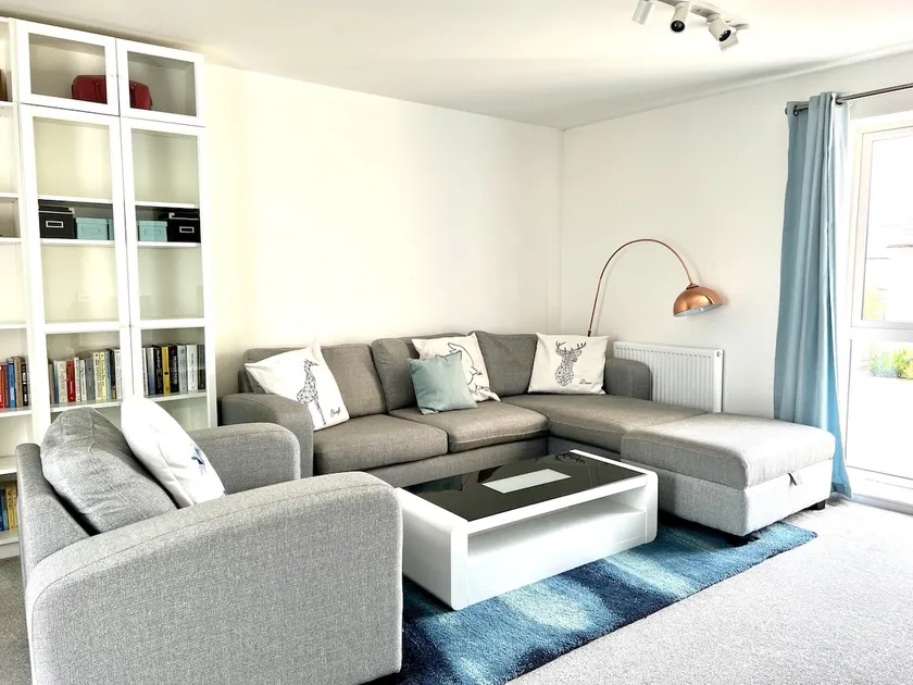 New Spacious Cambridge Townhouse 3bed-3bath - Image 1