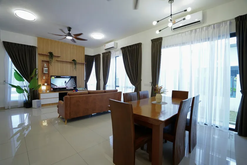 Desaru Coast Maris 28E6 [KTV] Exclusive stylish - Image 1