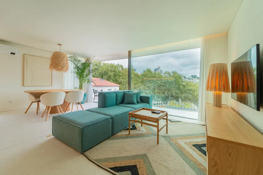 The Aquamarine - Luxury Duplex - Pool + City View - Image 1