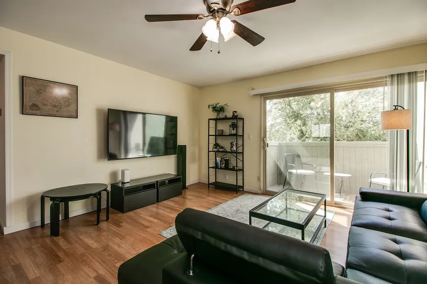 Cozy 2-Bdrm Condo in Heart of Old Town Scottsdale - Image 1