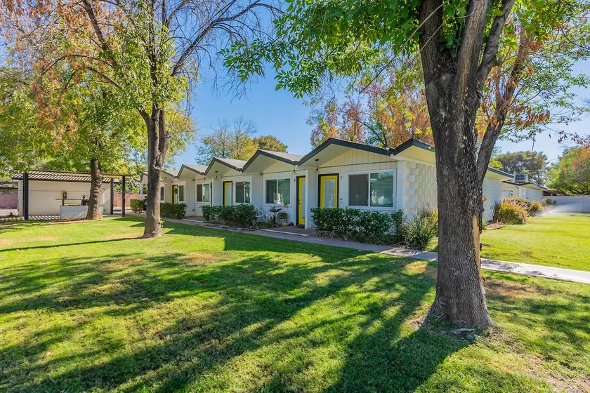 Tempe Cottage | ASU | Pets OK | 2 Free Bikes! - Image 1