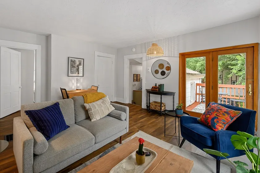 The Nest - Spacious 1BR Getaway in Pleasant Ridge - Image 1