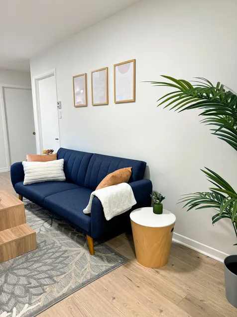 Private Unit with Patio & Fire Pit (Free Parking!) - Image 1