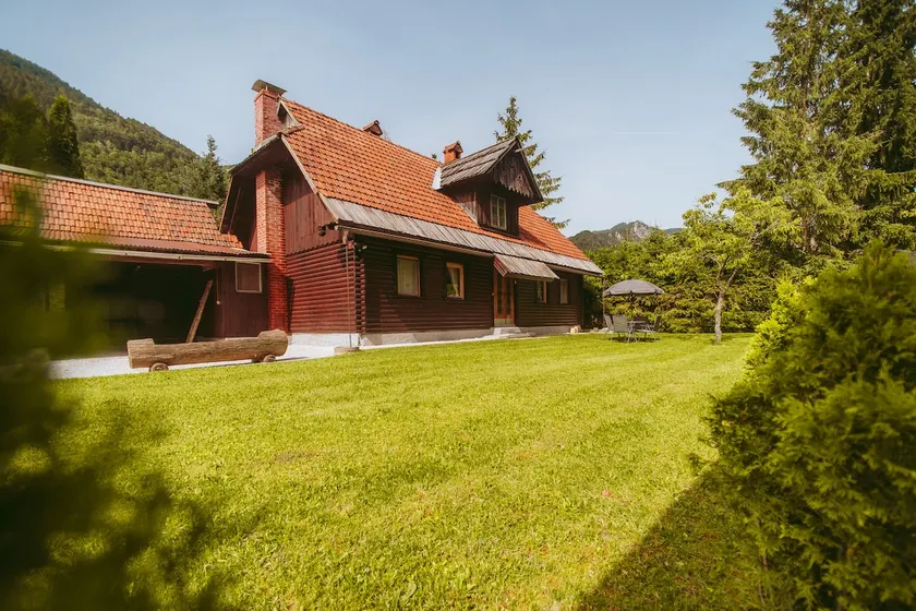 Cozy Alpine House - Image 1