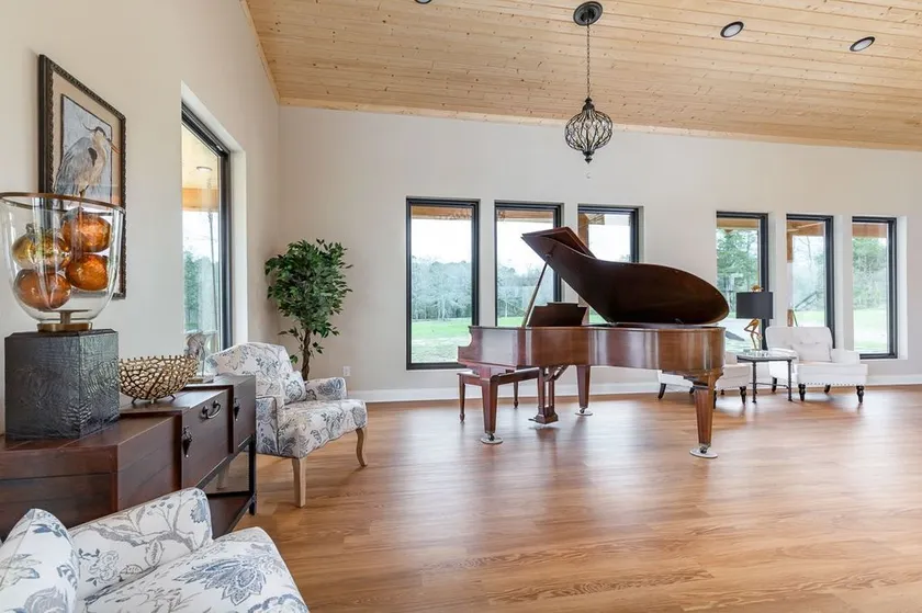 Blue Heron Lakeside Lodge | 5BR Retreat | Weddings - Image 1