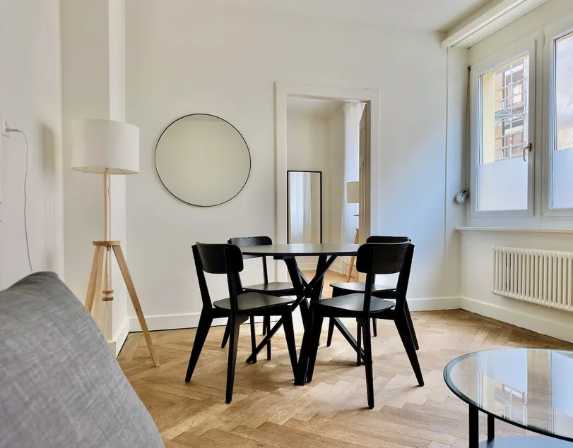 Equipped flat in central Zurich - Image 1