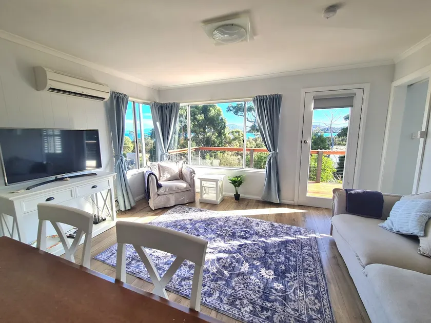 KAR-AMA Beach House - Image 1