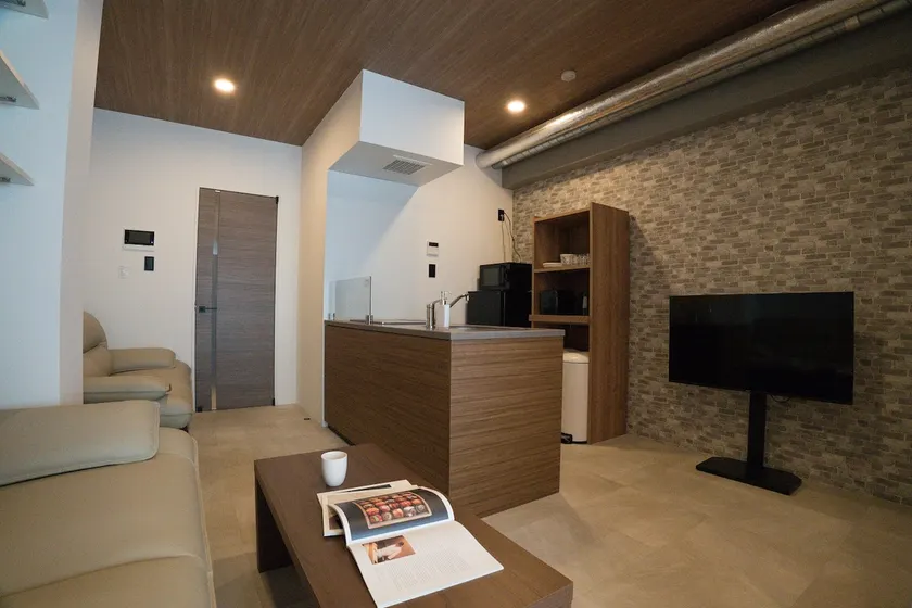 Room 902 | Accommodates 4 Guests - Image 1