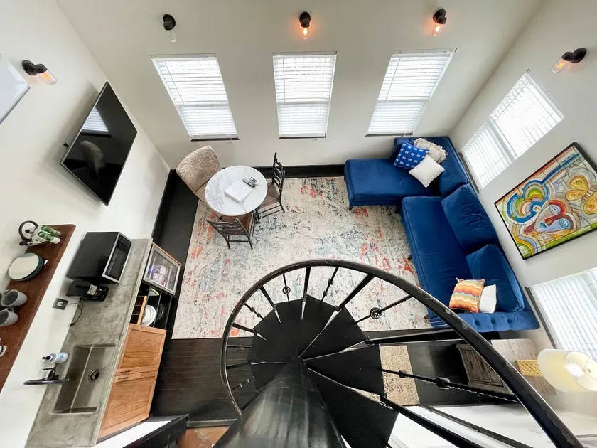 Stylish Downtown Guesthouse, Walk Everywhere! - Image 1