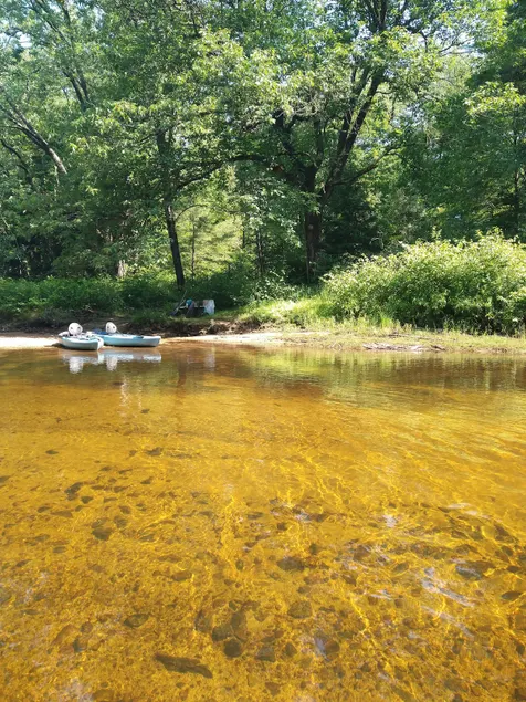 Waterfront cottage on Bearcamp River in OssipeeNH - Image 1