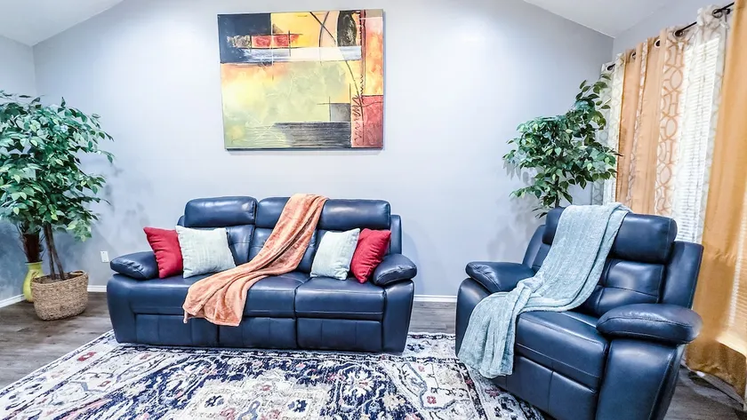 Two King Beds | Minutes to Downtown - Image 1