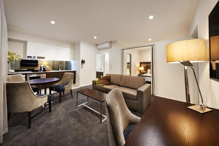 Deluxe 1 Bedroom Apartment, Northbridge Location - Image 1