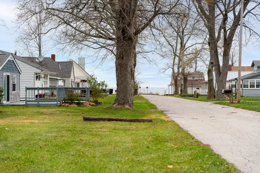 Cozy Cottage at Lake Erie! - Image 1