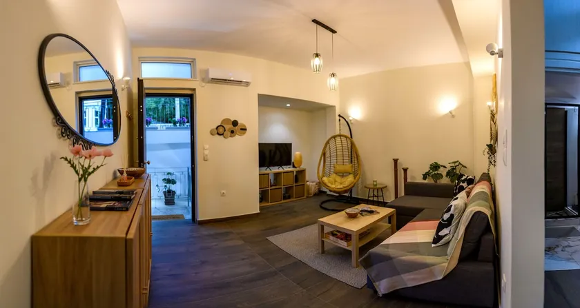 Kastella Bohemian Pied a Terre - Image 1
