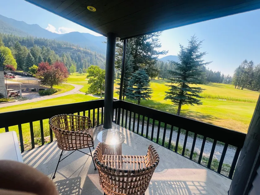 Radium -The Lodge Hotel - Suite 101 - Image 1