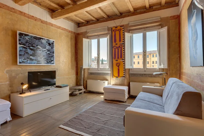 Santa Croce Apartment - Image 1
