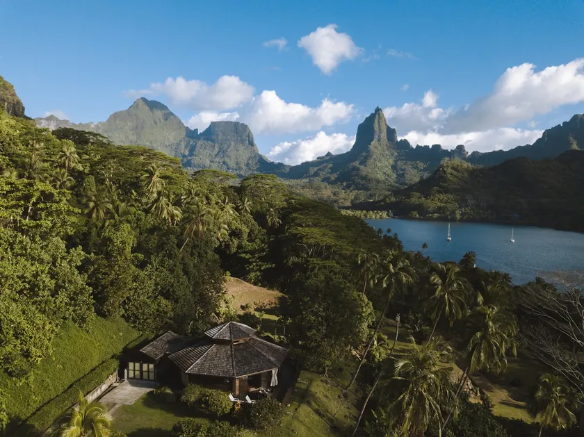 Opunohu Bay View Fare - Image 1