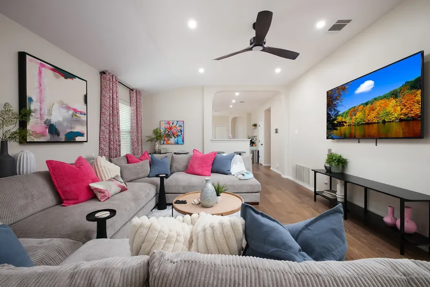 Gorgeous getaway near Sea World - Image 1
