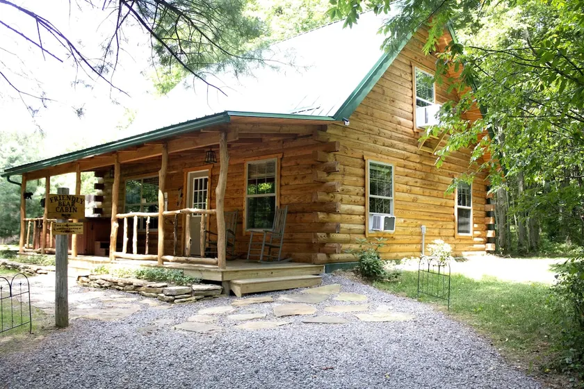 Friendly Bear Log Cabin - Image 1