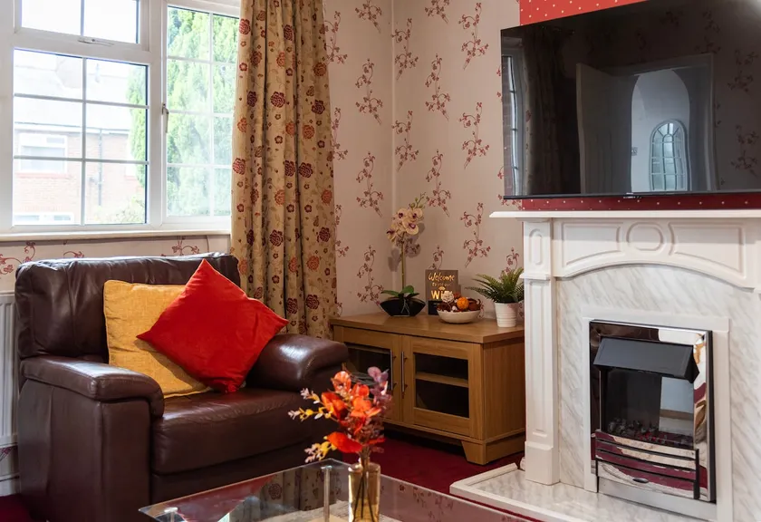 Cosy Inn near Luton Station - Image 1