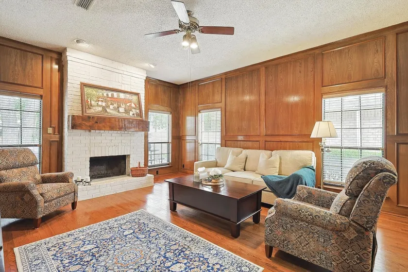Tranquil 2 BR Haven w/patio - Image 1