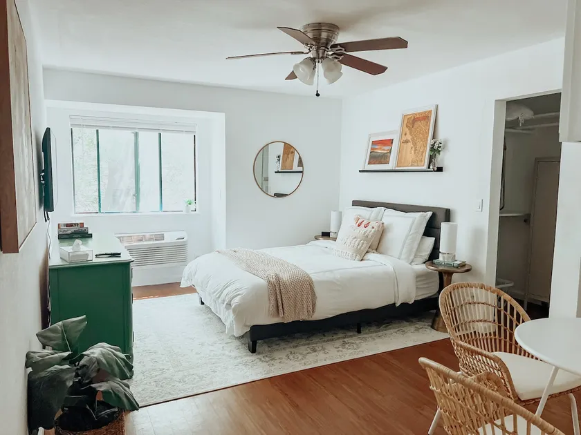 Quaint One Bed Studio near DTC - Image 1