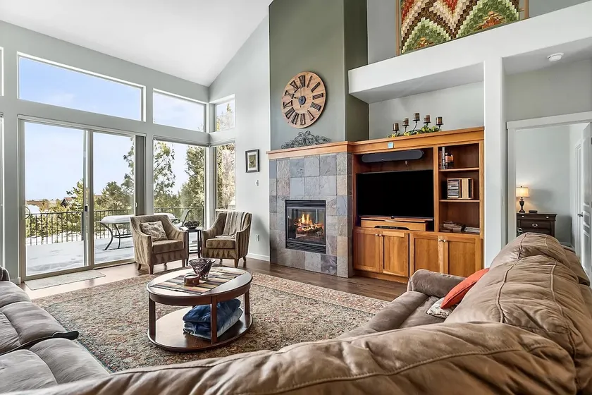 Cascades Casa - Image 1