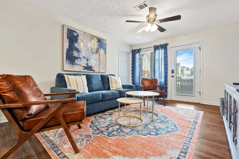 New AU Oasis 2 Mins to Downtown & Stadium Sleeps10 - Image 1