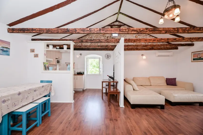 Apartment Mediterranean - Image 1