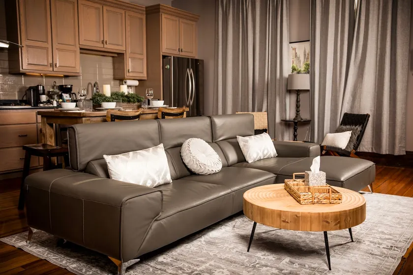Luxurious Historic Downtown Loft Apartment - Image 1