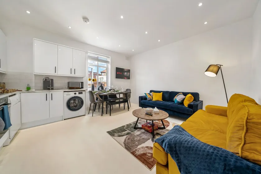 Beautiful 2BR flat next to Wembley Stadium! - Image 1