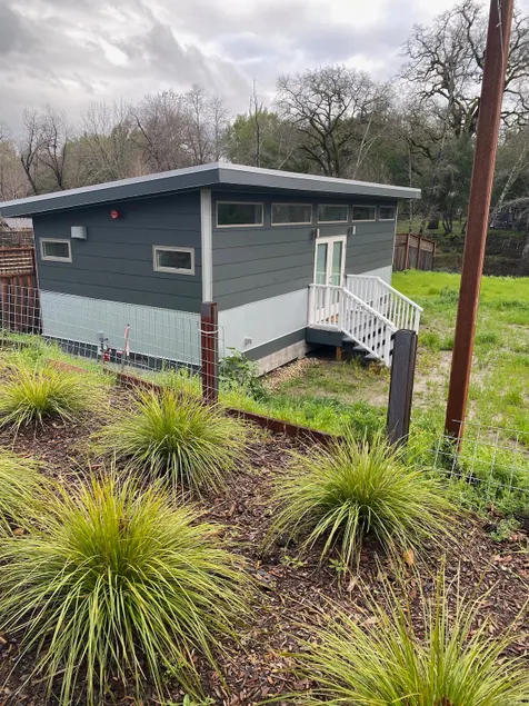 Modern Cottage on Sonoma Creek - Image 1