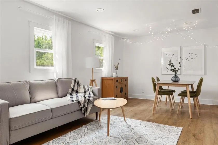 Pioneer Park apartment, spacious 1100 sq.ft. - Image 1