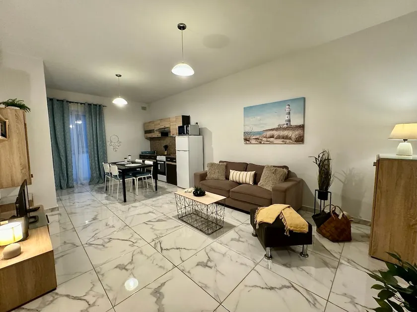 Private 2BED FLAT in Balluta Bay - Image 1
