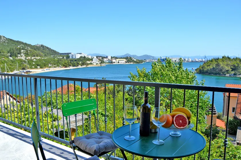 Apartment Portina 2 - Image 1