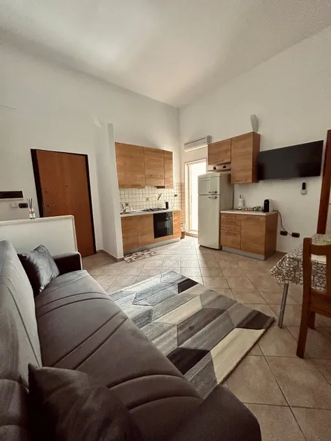 Sweet home - Image 1