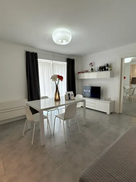 L'incanto Home 1 - Image 1