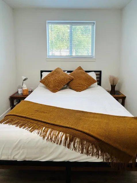 Western Suite • Pets• 2 Queen Beds • I-84 • Nampa - Image 1