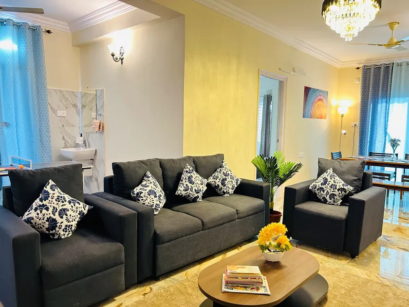 Evara Luxury Living Central 3BHK near HITEC City - Image 1
