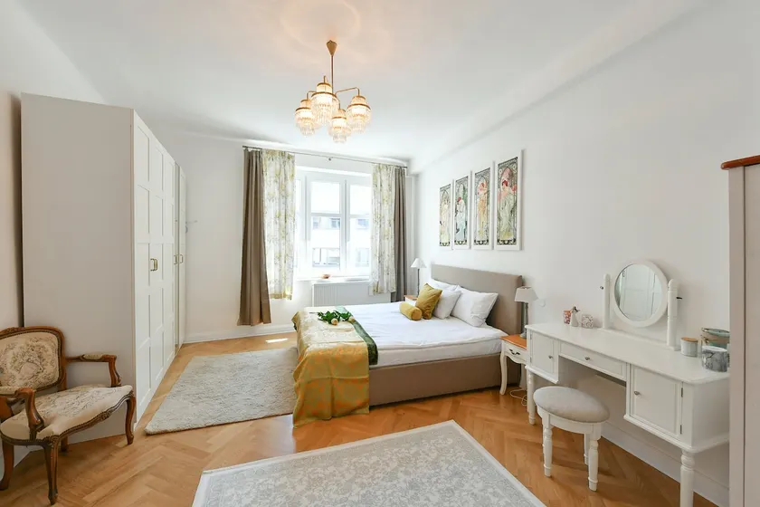 Luxury 3bedroom 2baths Apartment by OldTown Square - Image 1