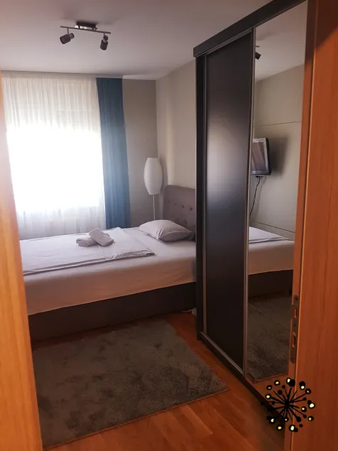 Live & Sleep - Image 1