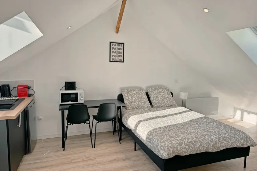 Cozy Paris Gateway Studios VI with free parking - Image 1