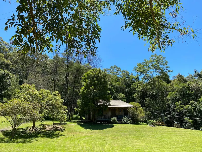 Tranquil Rustic Log Cottage - self-contained - Image 1