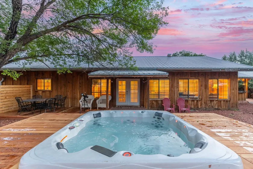 Mountain Views | Unit 1 | 5 bedrooms | Hottub - Image 1