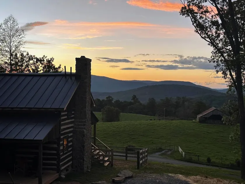 Log cabin with VIEWS, close to Horse Ctr, VMI/W&L - Image 1